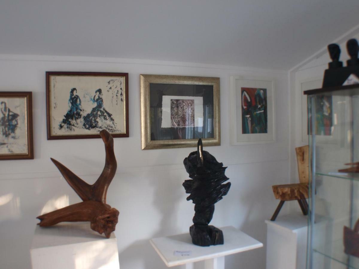 Lakefield Gallery Keel  Bagian luar foto